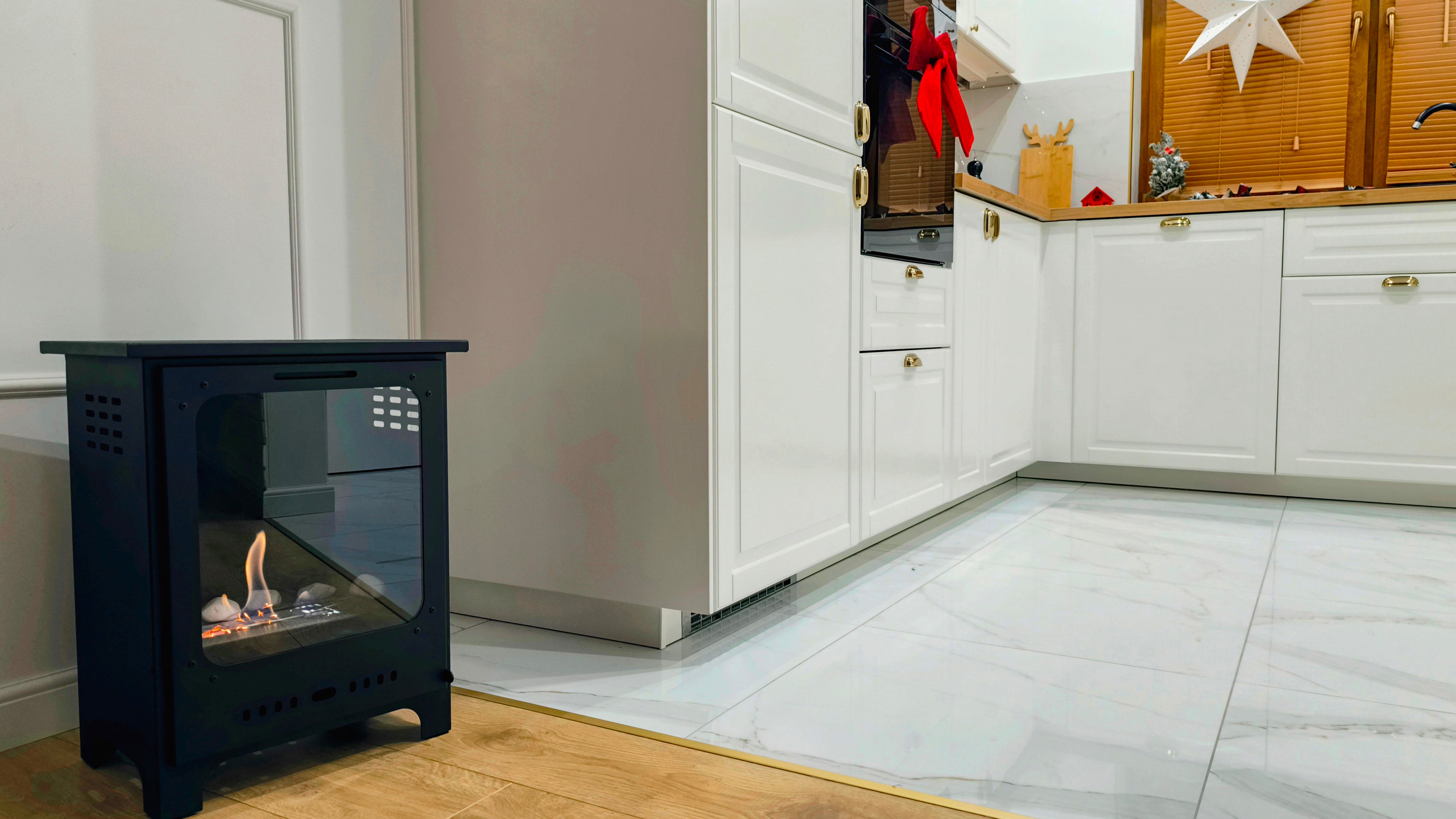 Biofireplace freestanding Koza Mini black matte with glass