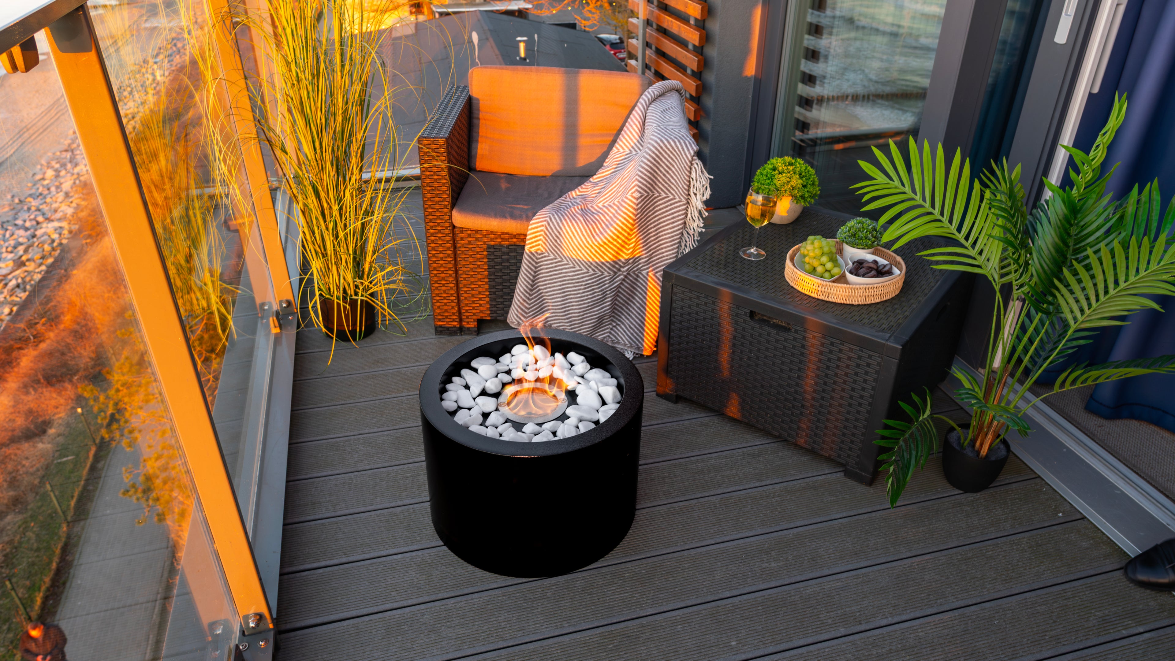 Biofireplace freestanding Moon black matte