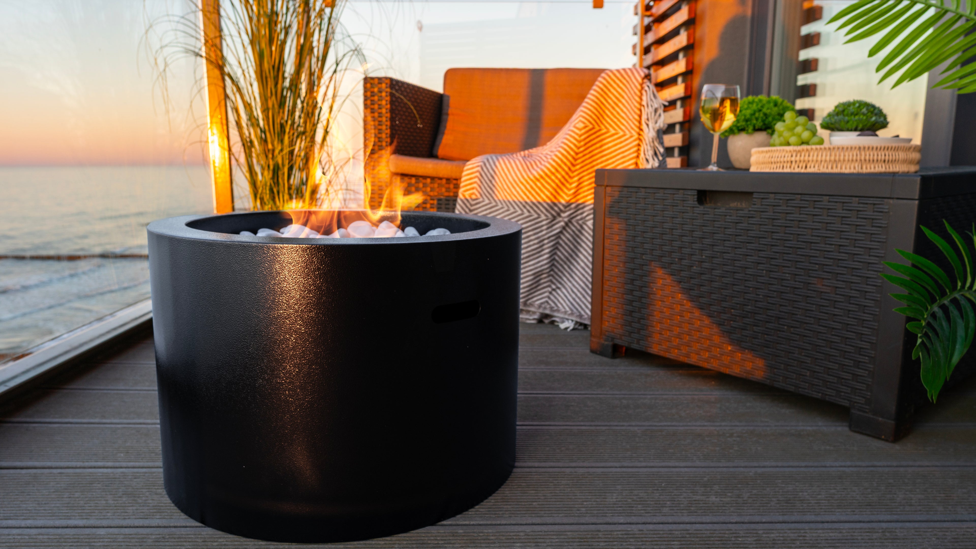 Biofireplace freestanding Moon black matte